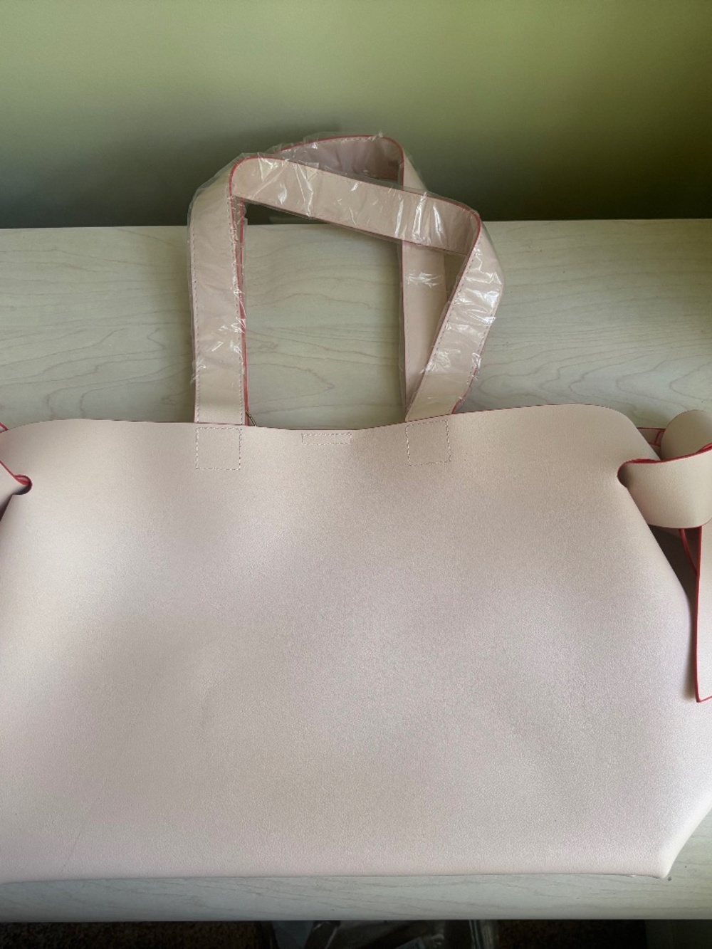 New Ballerina Pink Elizabeth Arden Shoulder Bag w/ Snap Closure